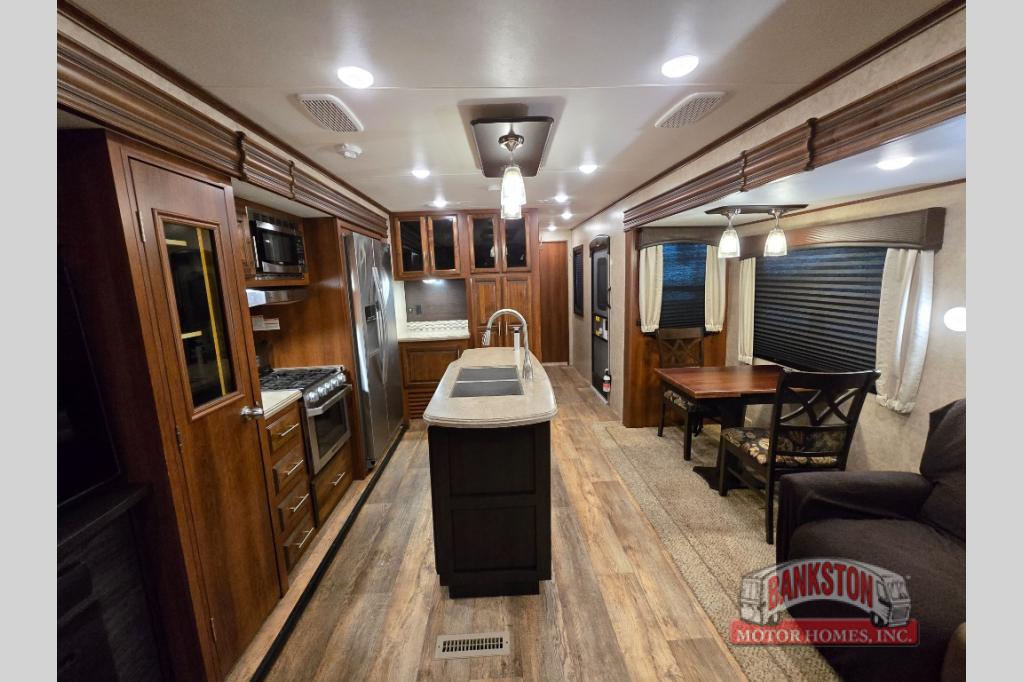RV listing image