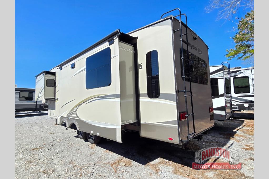 RV listing image