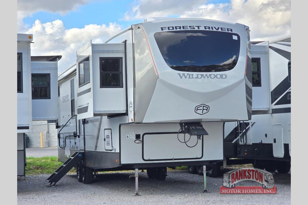 RV listing image