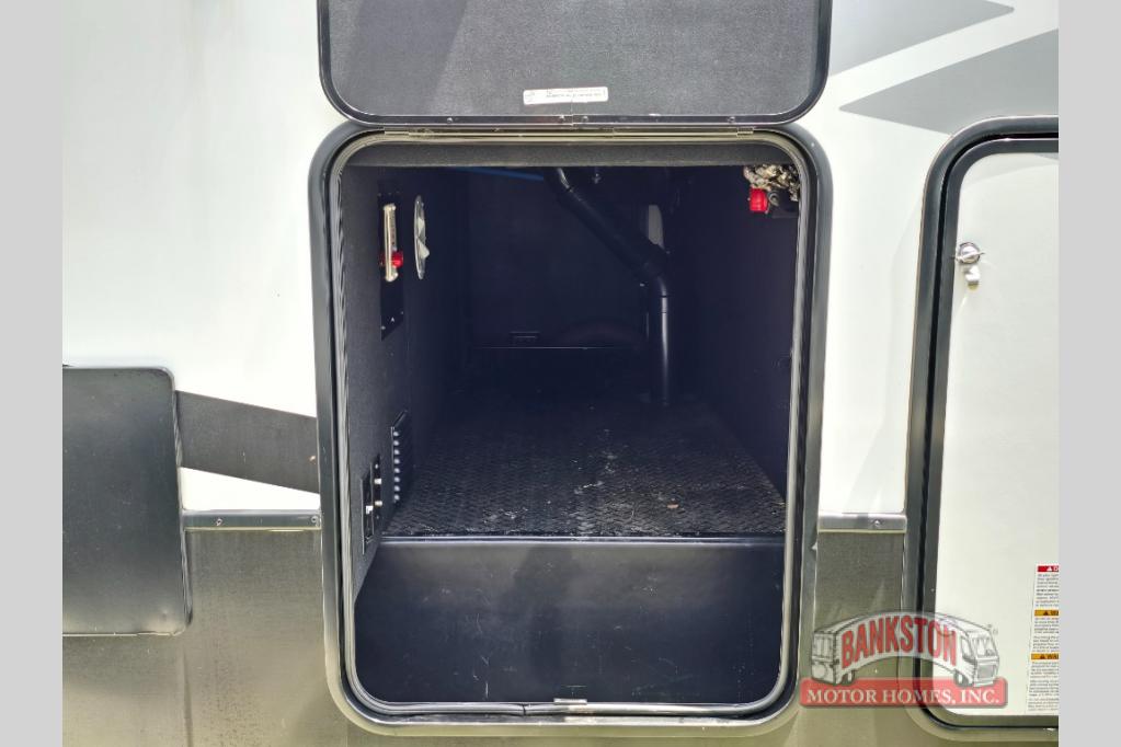 Used 2020 Heartland Gravity 3610 Toy Hauler Fifth Wheel at Bankston ...