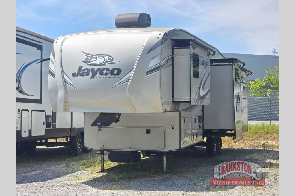 RV listing image