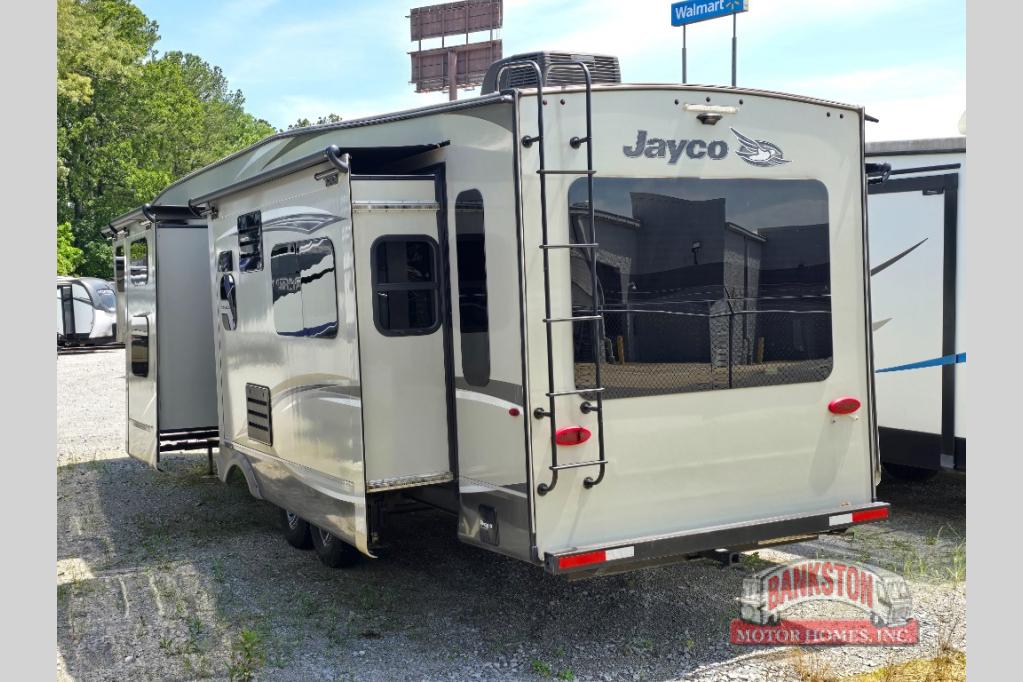 RV listing image