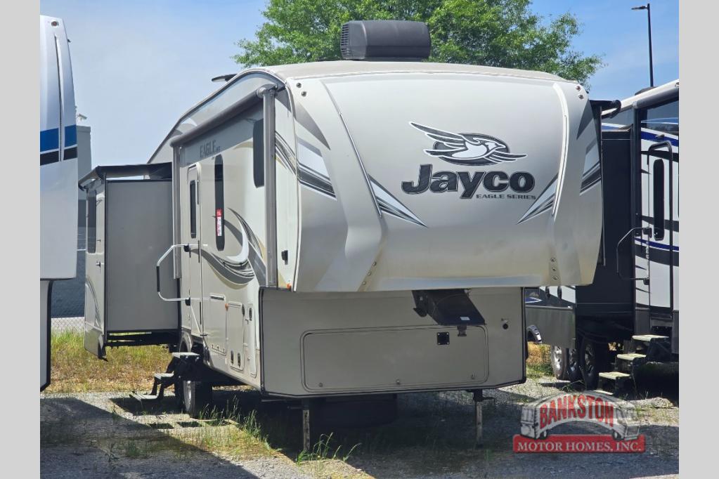 RV listing image