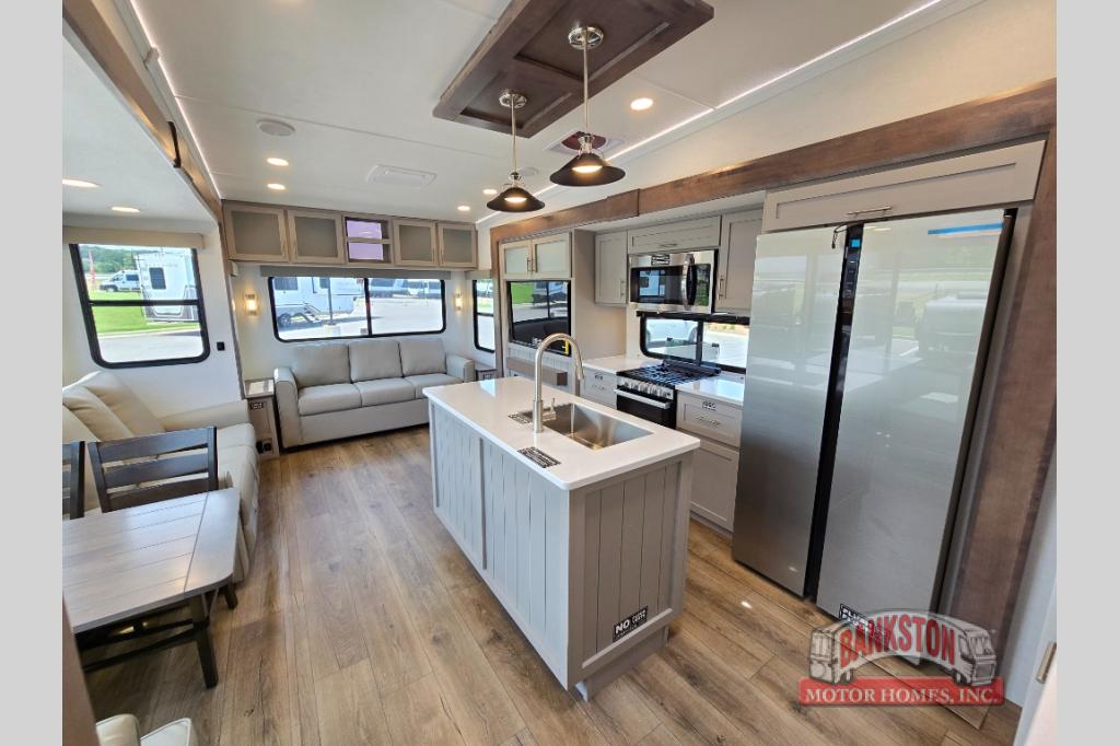 RV listing image