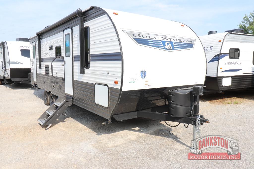 https://assets-cdn.interactcp.com/bankstonmotorhomes/unit_photo/imgh_1024x682-wm_bankstonmotorhomes_com-m0721202215232689/unit_photo_202207210323268906347918.jpg