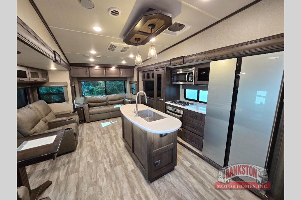 RV listing image