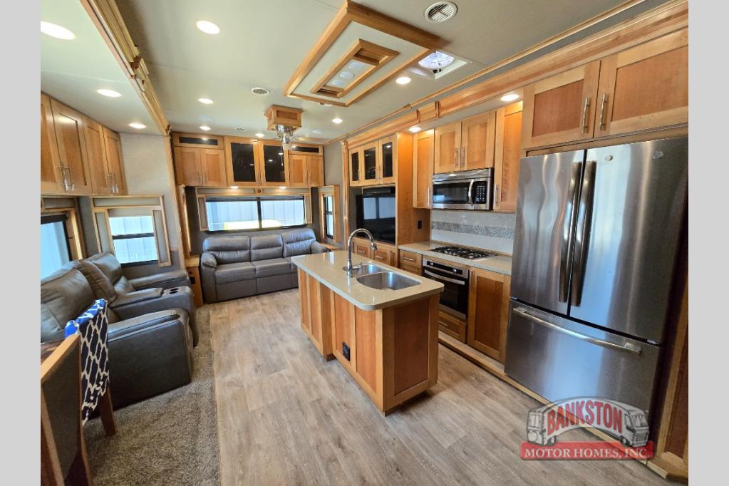 RV listing image