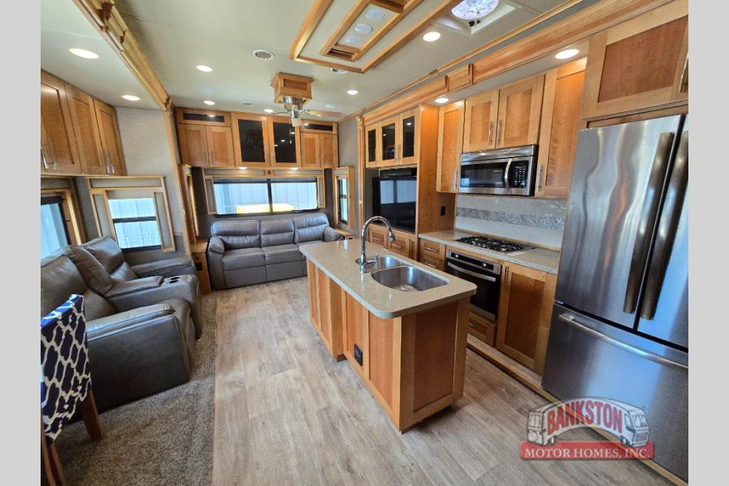 RV listing image