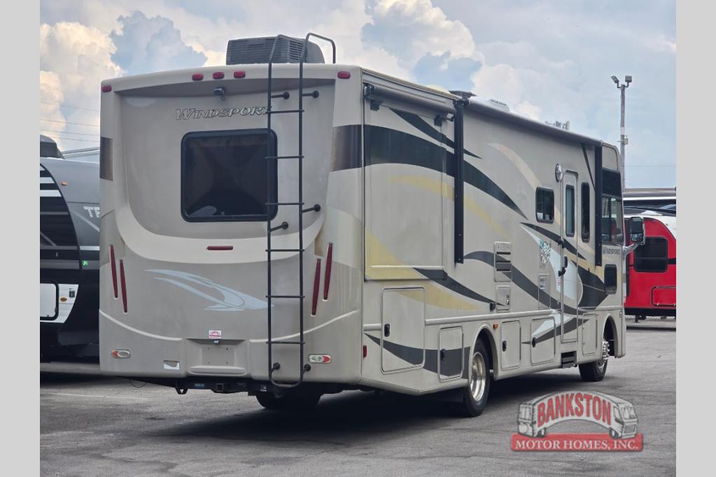 RV listing image