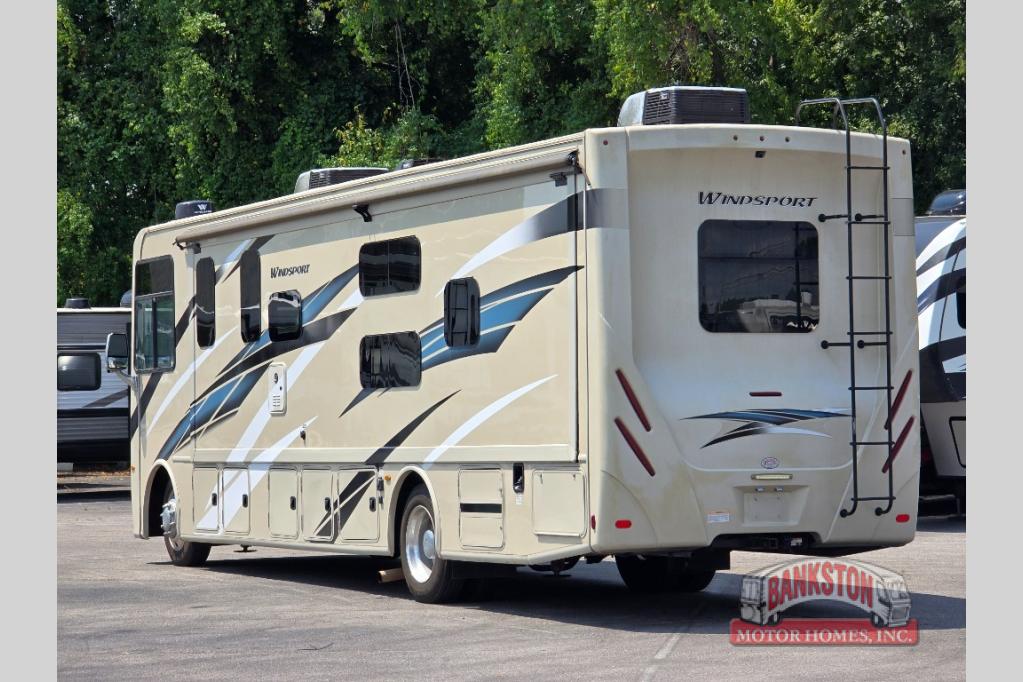 RV listing image