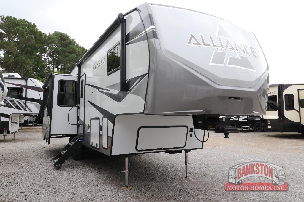 The Ultimate Fifth Wheel Guide & the Best Fifth Wheel RVs of 2023