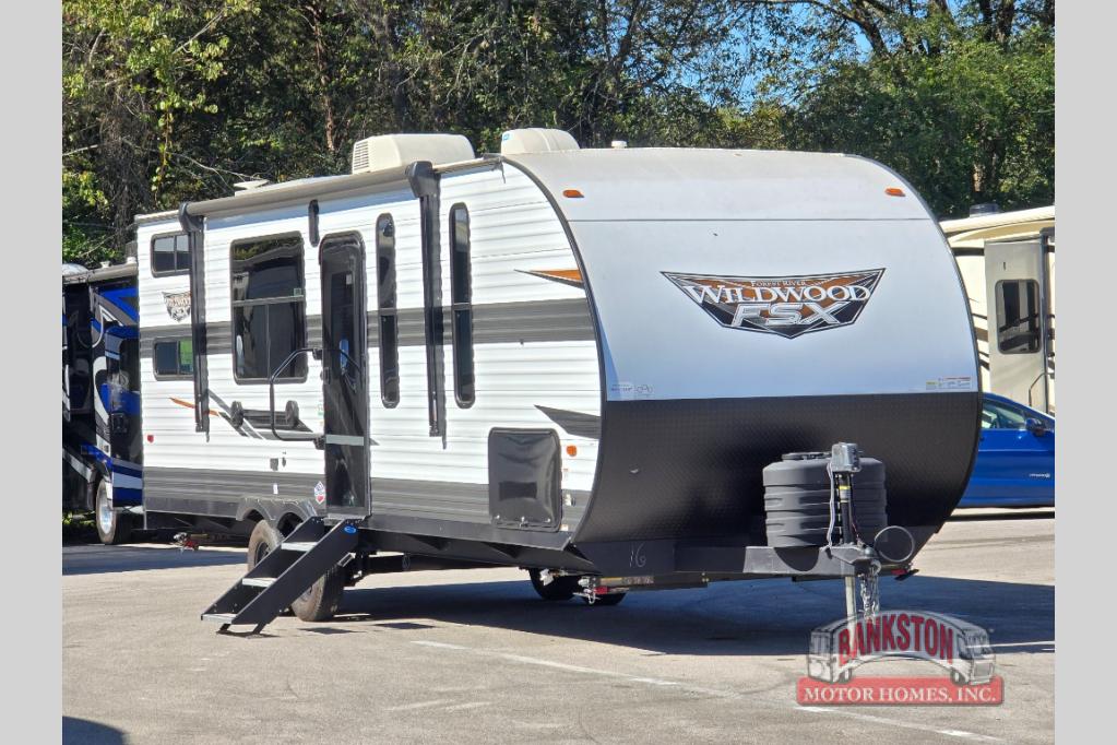 RV listing image