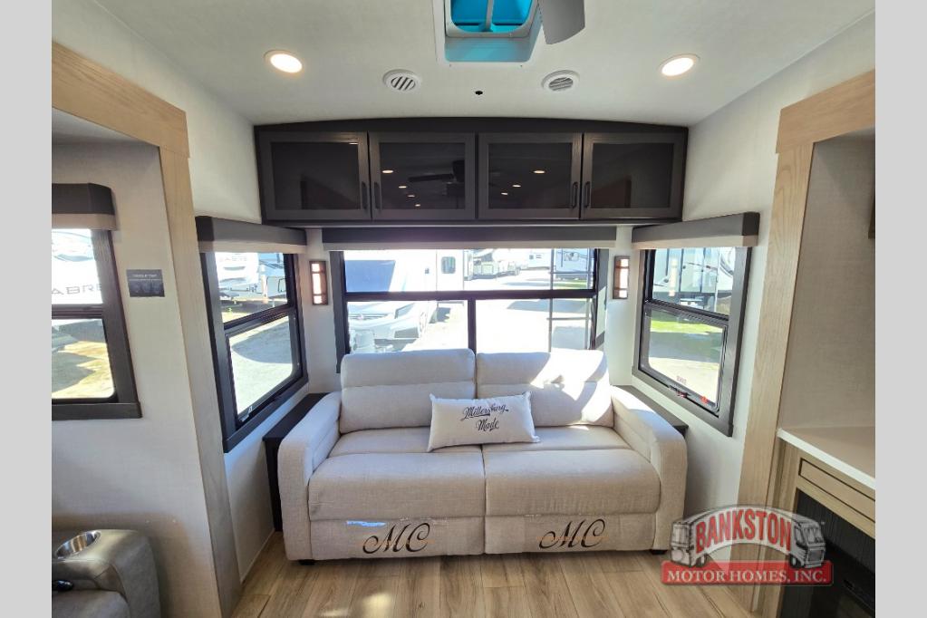 RV listing image