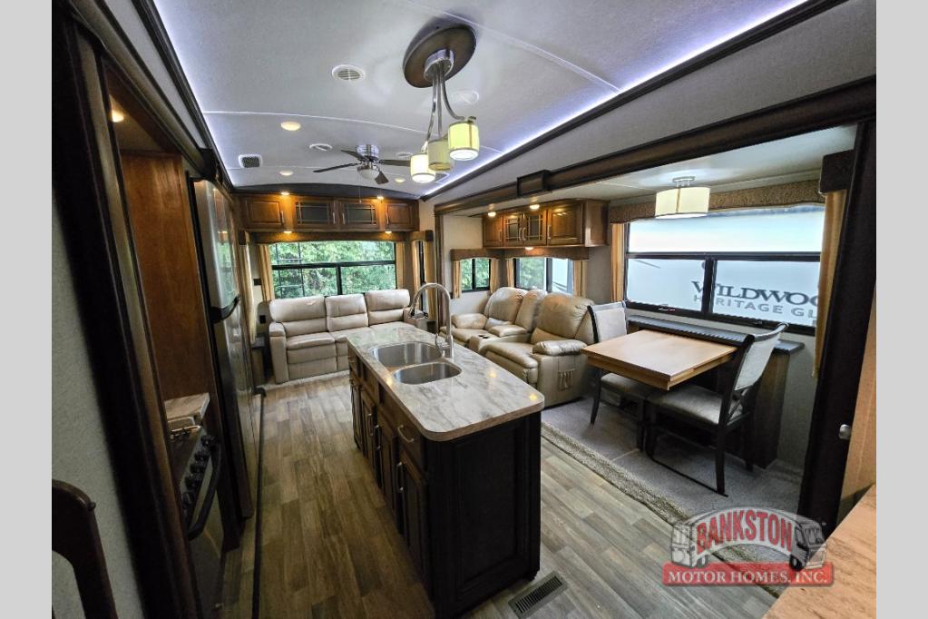 RV listing image