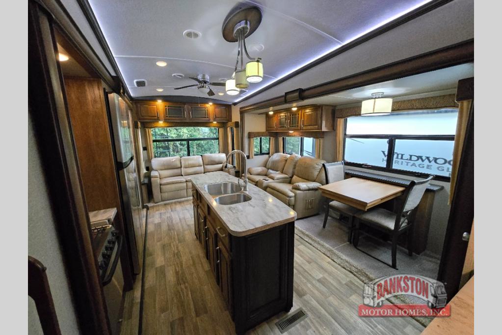 RV listing image