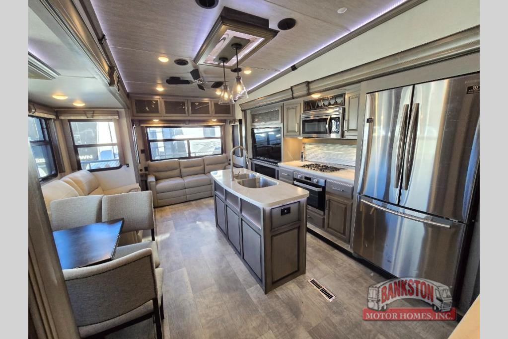 RV listing image