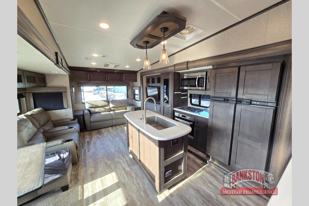 RV listing image
