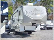 Used 2024 Alliance RV Avenue All-Access 28BH image