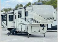 Used 2023 Keystone RV Montana 3857BR image