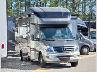 Used 2019 Tiffin Motorhomes Wayfarer 25 QW image