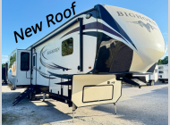 Used 2017 Heartland Bighorn 3760EL image