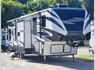 Used 2019 Keystone RV Fuzion 427 image