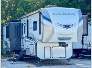 Used 2022 Keystone RV Avalanche 338GK image