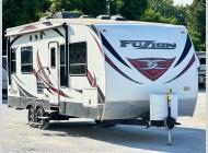 Used 2014 Keystone RV Impact 260 image