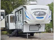 Used 2020 Forest River RV Cherokee Arctic Wolf Suite 3550 image