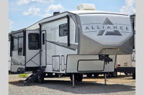 New 2024 Alliance RV Avenue 32RLS Photo