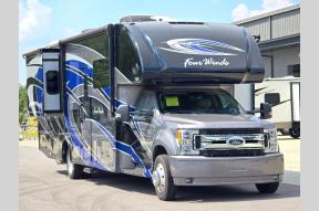 Used 2018 Thor Motor Coach Four Winds Super C 35SF Photo