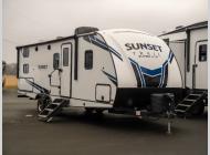 Used 2022 CrossRoads RV Sunset Trail SS242BH image