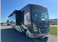 Used 2020 Thor Motor Coach Miramar 35.2 image