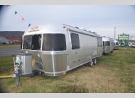 Used 2019 Airstream RV Flying Cloud 30FB Bunk image