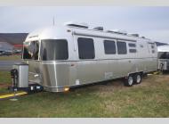 Used 2019 Airstream RV Flying Cloud 30FB Bunk image