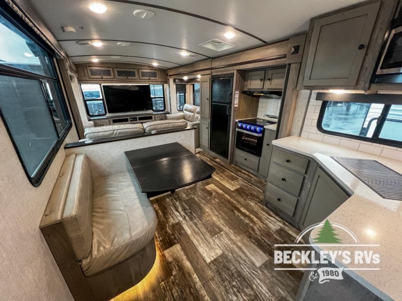 RV listing image