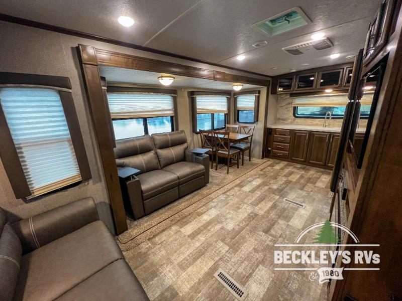 RV listing image