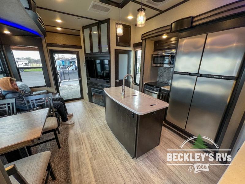 RV listing image