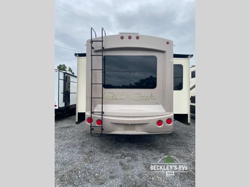 RV listing image