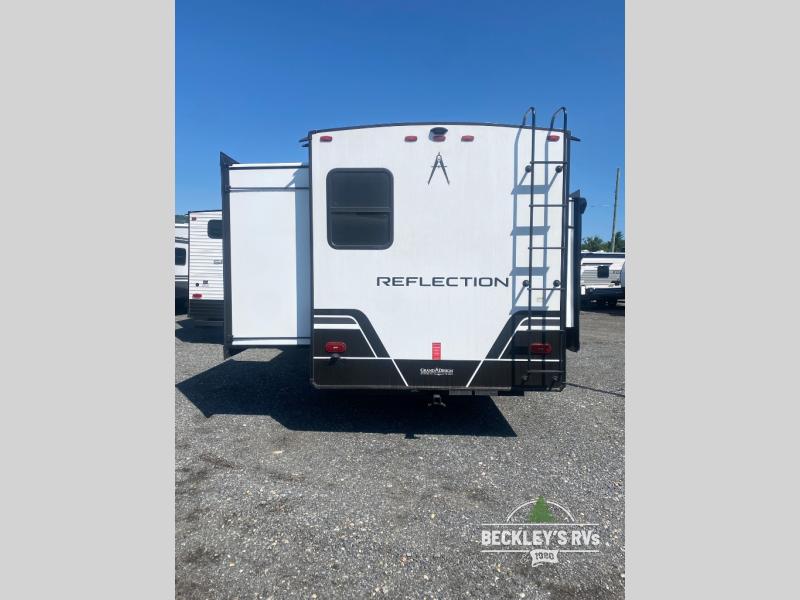RV listing image