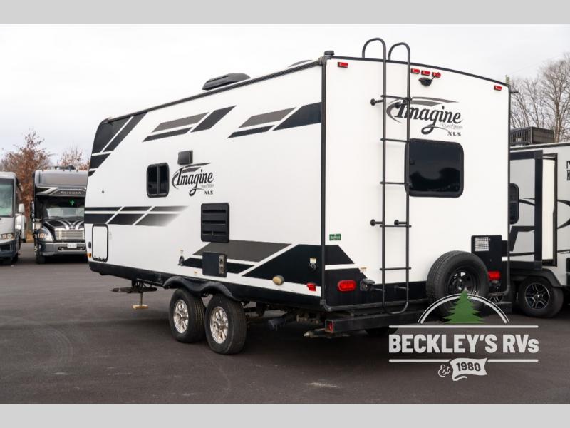 RV listing image