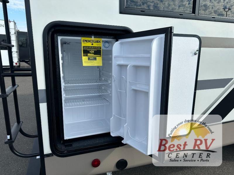 P*t様 【今週末限定オークション 】WRV 6’4 ミッドレングス　豪華セット New 2024 Forest River RV Wildwood Heritage Glen 320VIEW Fifth