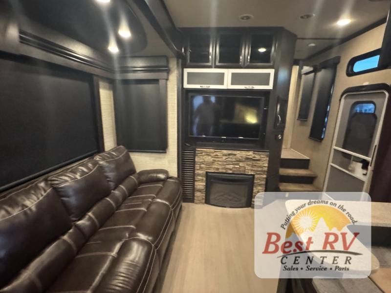 Used 2017 Dutchmen RV Voltage V4150 Toy Hauler Fifth Wheel