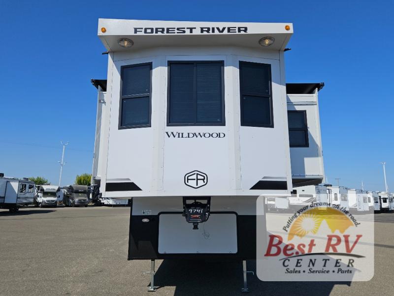 New 2025 Forest River RV Wildwood Heritage Glen ROOST43 Fifth Wheel at