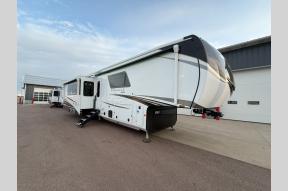 New 2026 Jayco Pinnacle 38FBRK Photo