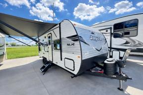 New 2026 Jayco Jay Flight SLX 210QB Photo