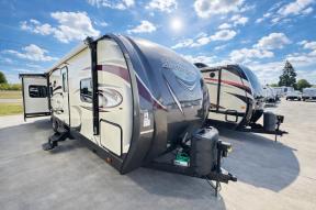 Used 2017 Forest River RV Wildwood Heritage Glen 299RE Photo