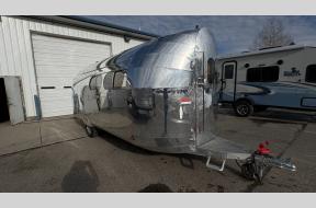 Used 2022 Bowlus Road Chief ROAD CHIEF Photo