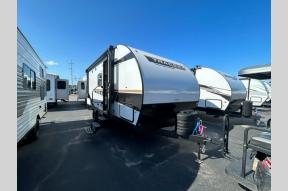 New 2025 Prime Time RV Tracer 190RBSLE Photo