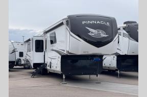 New 2025 Jayco Pinnacle 38FBRK Photo